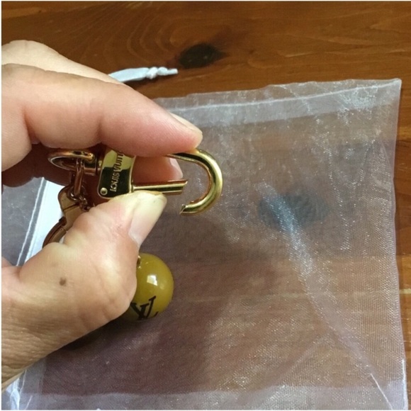 LOUIS VUITTON - Picture 10 of 16